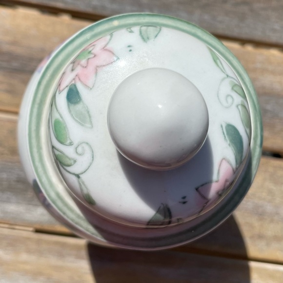 Vintage Floral Butterfly Hand Painted Temple Jar Vase - Picture 3 of 6